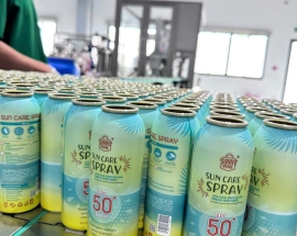 Nên dùng xịt chống nắng hay kem chống nắng?